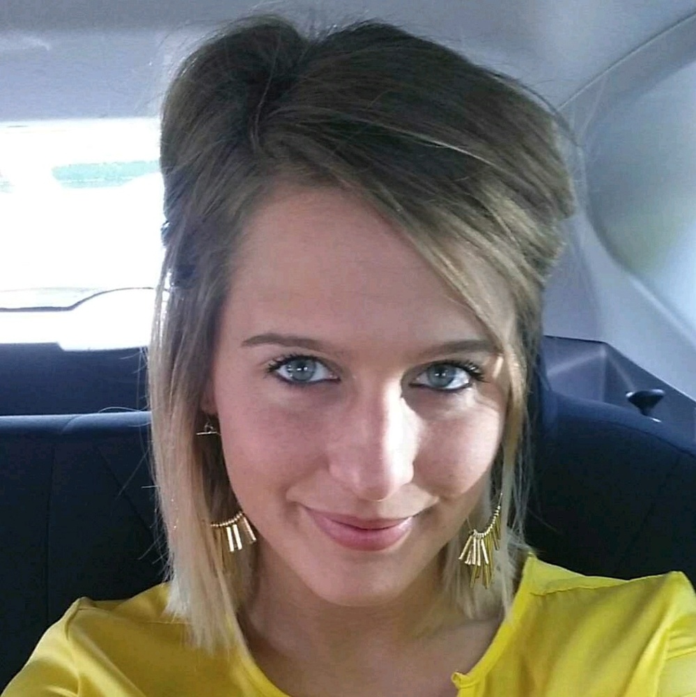 Meet your Posher, Ashley